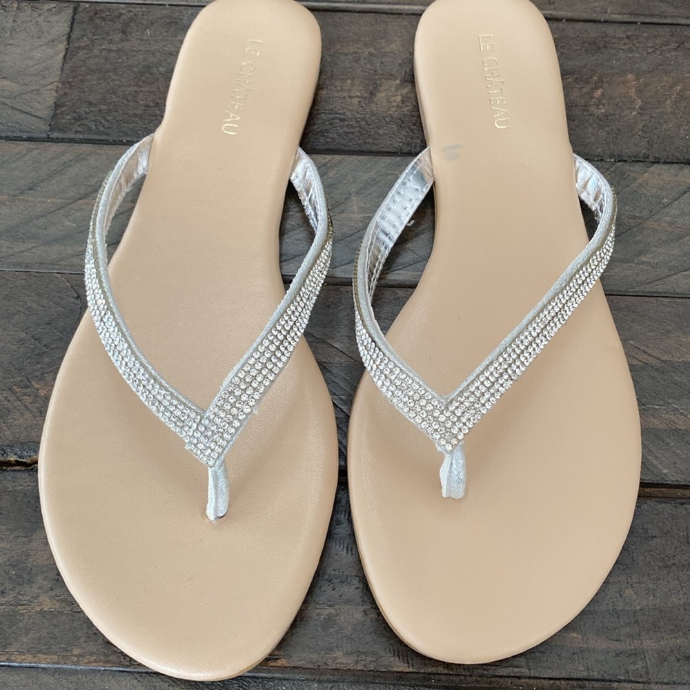 Le château sandals. US 7.5. Bought for a wedding and decided not to wear them
